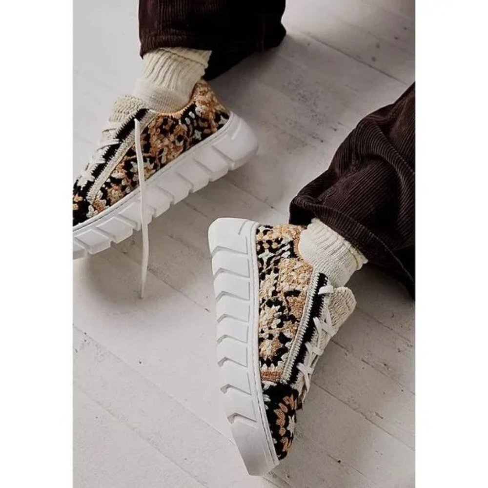 Free People Catch Me If You Can Sneakers Platform Crocheted Size EU 37 6.5 NEW